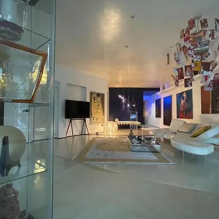 Appartement Penthouse Montecarlo Style With Lounge Pool La Spezia